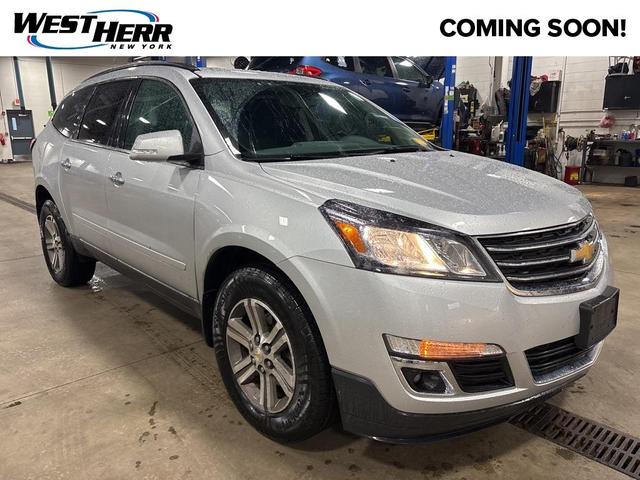 Photo of 2017 Silver Ice Metallic Chevrolet Traverse