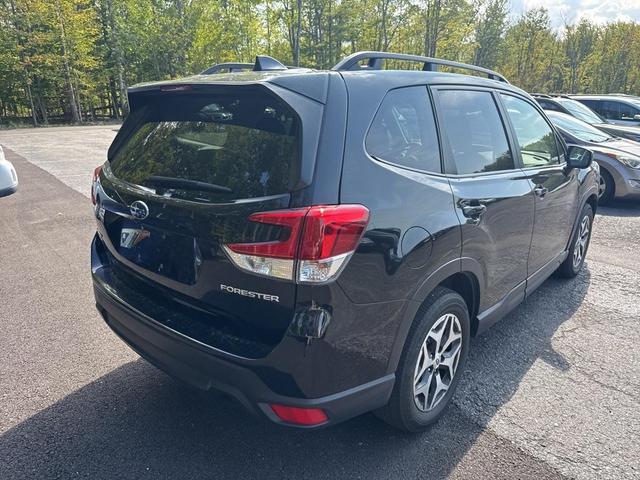 Photo of 2024 Crystal Black Silica Subaru Forester