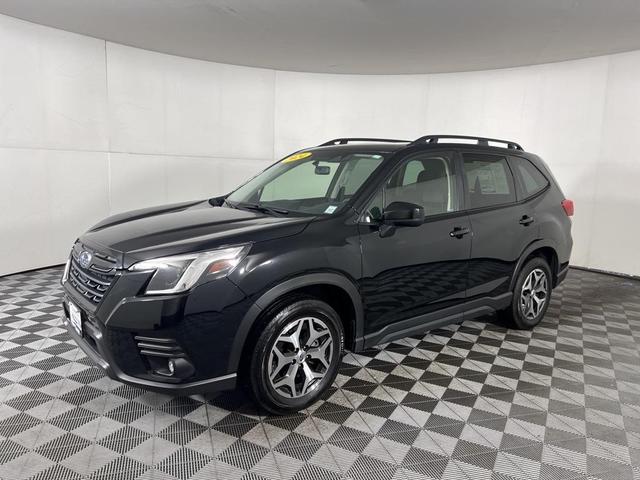 Photo of 2024 Crystal Black Silica Subaru Forester