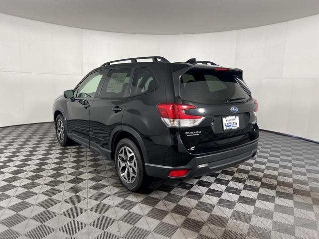 Photo of 2024 Crystal Black Silica Subaru Forester