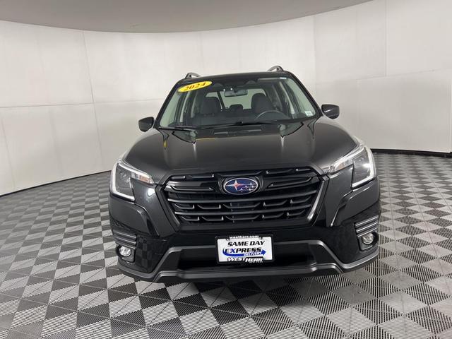 Photo of 2024 Crystal Black Silica Subaru Forester