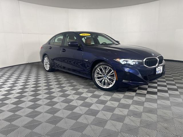Photo of 2023 Tanzanite Blue II Metallic BMW 330e