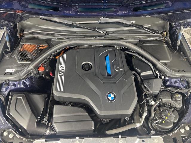 Photo of 2023 Tanzanite Blue II Metallic BMW 330e