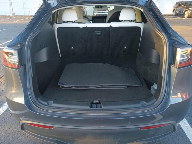 Photo of 2022 Gray Tesla Model Y