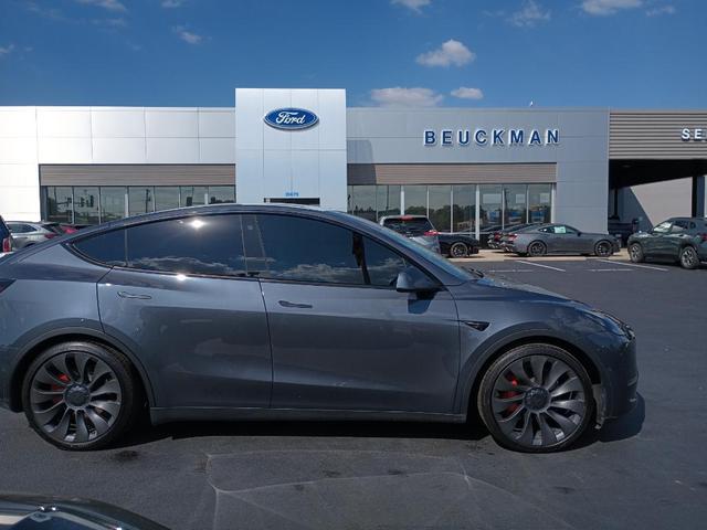 Photo of 2022 Gray Tesla Model Y