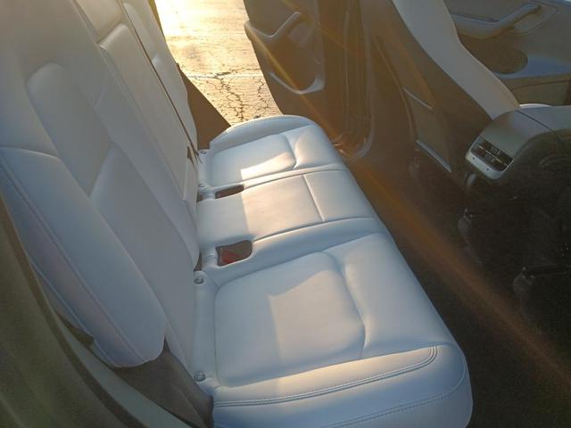 Photo of 2022 Gray Tesla Model Y