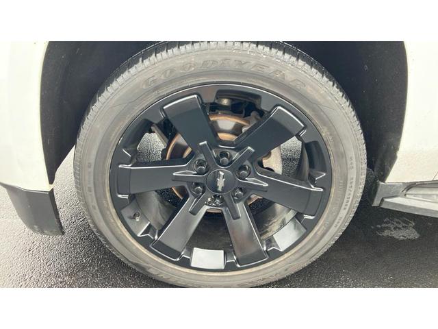 Photo of 2016 Summit White Chevrolet Tahoe
