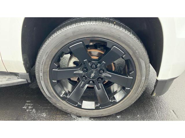 Photo of 2016 Summit White Chevrolet Tahoe