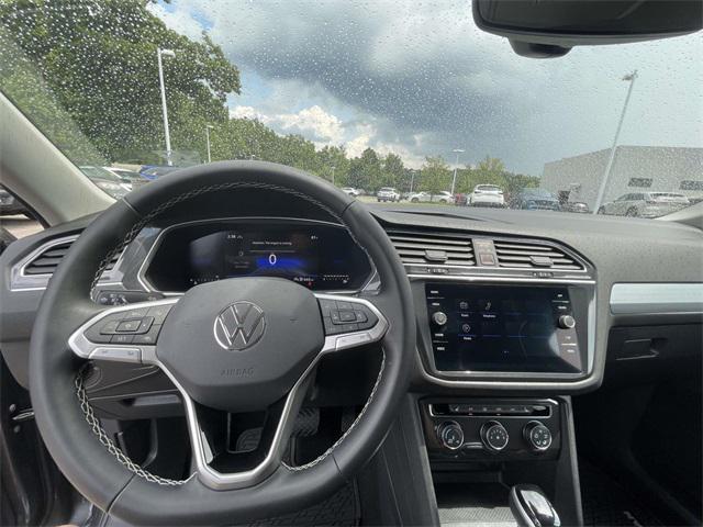 Photo of 2024 Platinum Gray Metallic Volkswagen Tiguan
