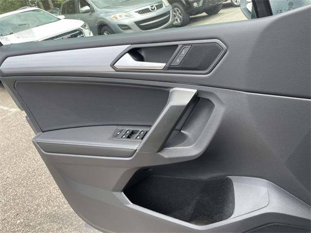 Photo of 2024 Platinum Gray Metallic Volkswagen Tiguan