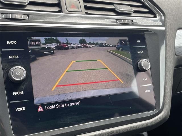 Photo of 2024 Platinum Gray Metallic Volkswagen Tiguan