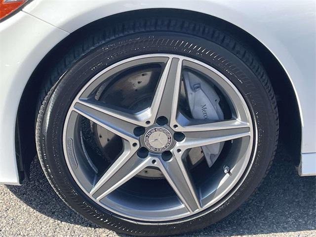 Photo of 2017 Polar White Mercedes-Benz C-Class