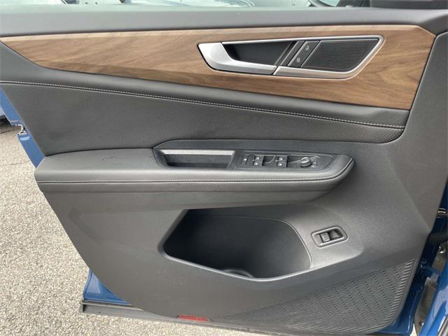 Photo of 2025 Mountain Lake Blue Metallic Volkswagen Atlas