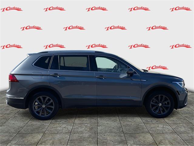 Photo of 2022 Platinum Gray Metallic Volkswagen Tiguan
