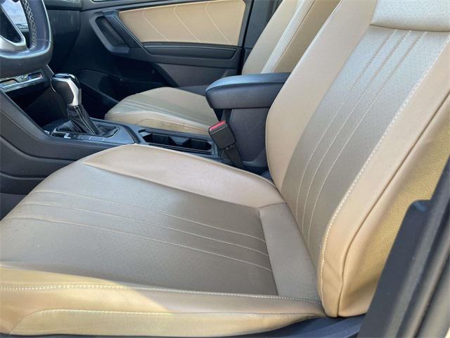 Photo of 2022 Platinum Gray Metallic Volkswagen Tiguan