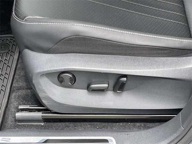 Photo of 2024 Pyrite Silver Metallic Volkswagen Tiguan