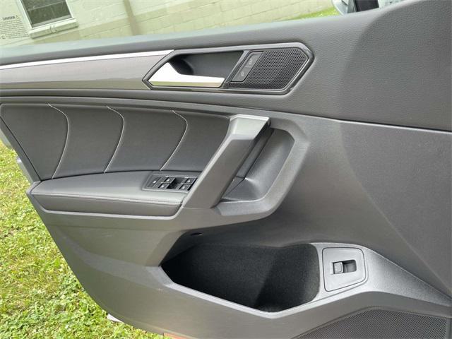 Photo of 2024 Pyrite Silver Metallic Volkswagen Tiguan