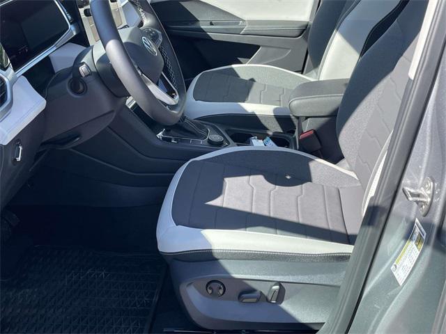 Photo of 2025 Silver Volkswagen Taos