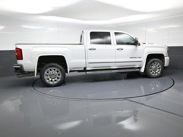 Photo of 2018 Summit White GMC Sierra 2500