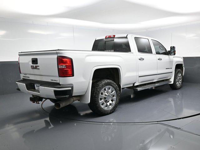 Photo of 2018 Summit White GMC Sierra 2500