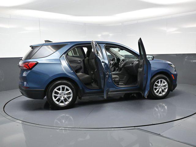 Photo of 2024 Lakeshore Blue Metallic Chevrolet Equinox