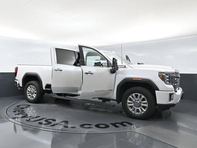 Photo of 2021 White Frost Tricoat GMC Sierra 2500