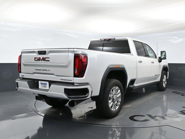 Photo of 2021 White Frost Tricoat GMC Sierra 2500