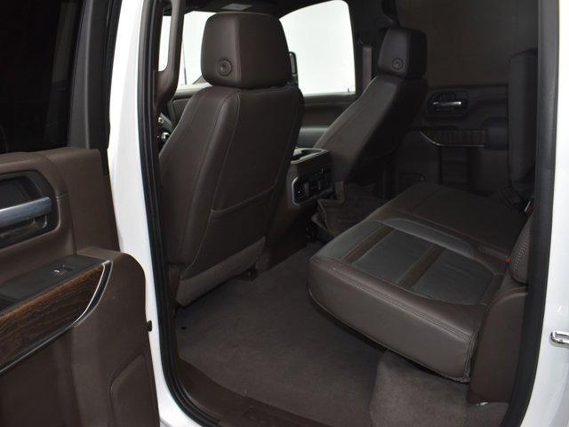 Photo of 2021 White Frost Tricoat GMC Sierra 2500