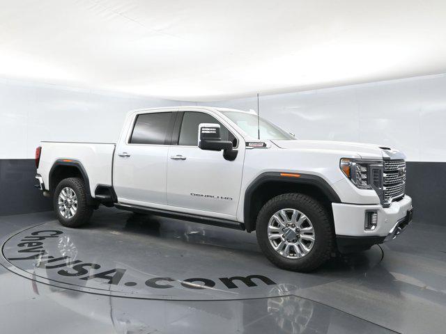 Photo of 2021 White Frost Tricoat GMC Sierra 2500