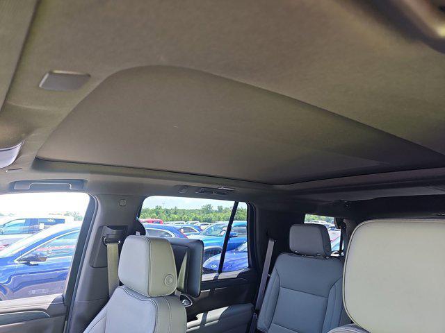 Photo of 2021 Pearl Beige Metallic GMC Yukon