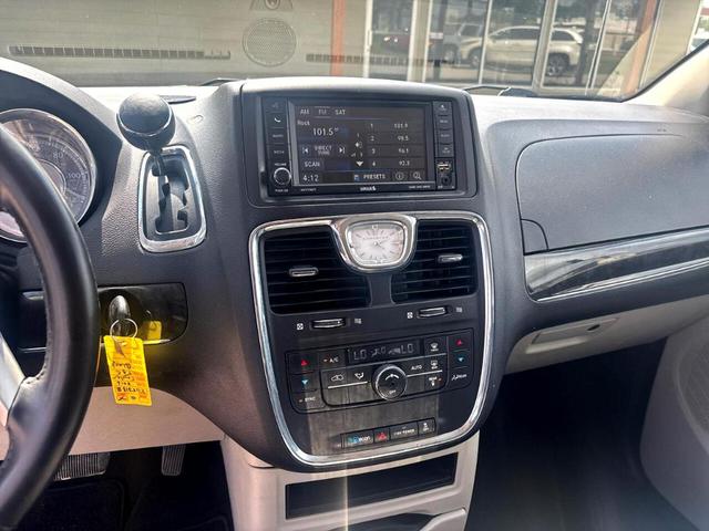 Photo of 2016 Charcoal Chrysler Town & Country