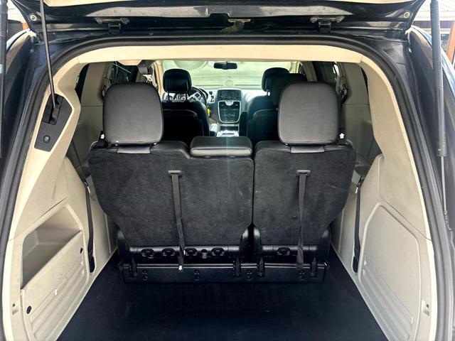 Photo of 2016 Charcoal Chrysler Town & Country