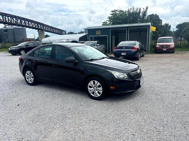Photo of 2013 Charcoal Chevrolet Cruze