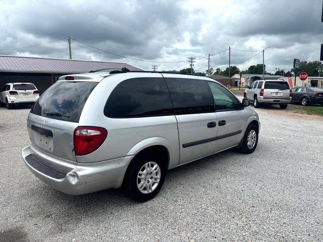 Photo of 2005 Silver Dodge Grand Caravan