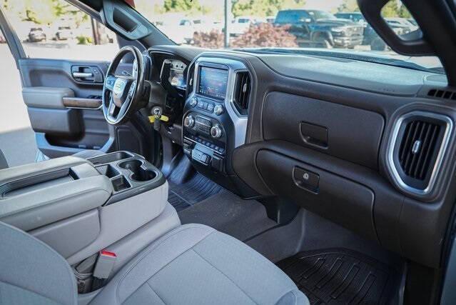 Photo of 2019 Silver Metallic GMC Sierra 1500