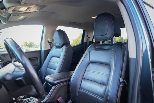 Photo of 2017 Charcoal GMC Canyon