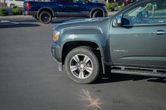 Photo of 2017 Charcoal GMC Canyon