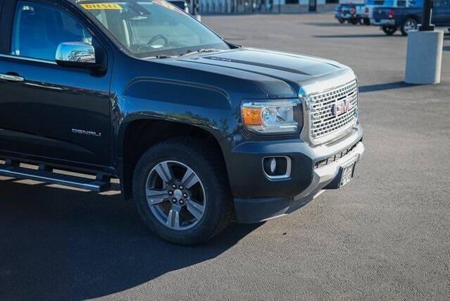 Photo of 2017 Charcoal GMC Canyon
