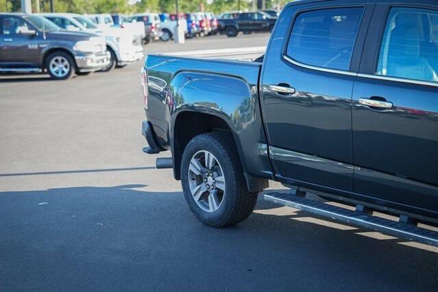Photo of 2017 Charcoal GMC Canyon