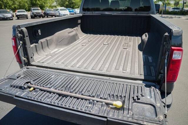 Photo of 2016 Gray Ford F-250