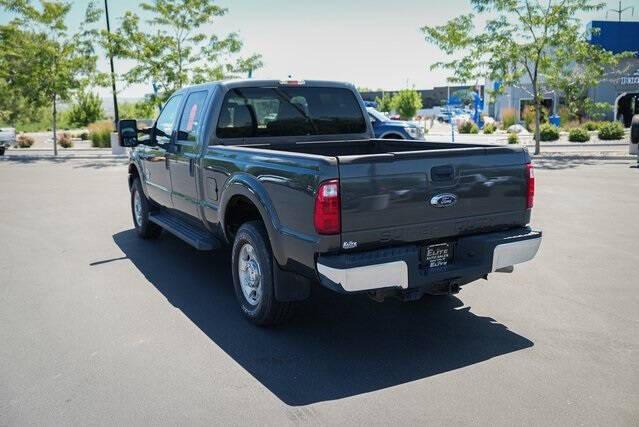 Photo of 2016 Gray Ford F-250