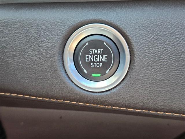 Photo of 2023 Crystal White Tricoat Cadillac Escalade
