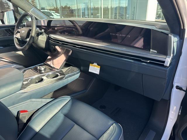 Photo of 2025 Gaz Cadillac Escalade IQ