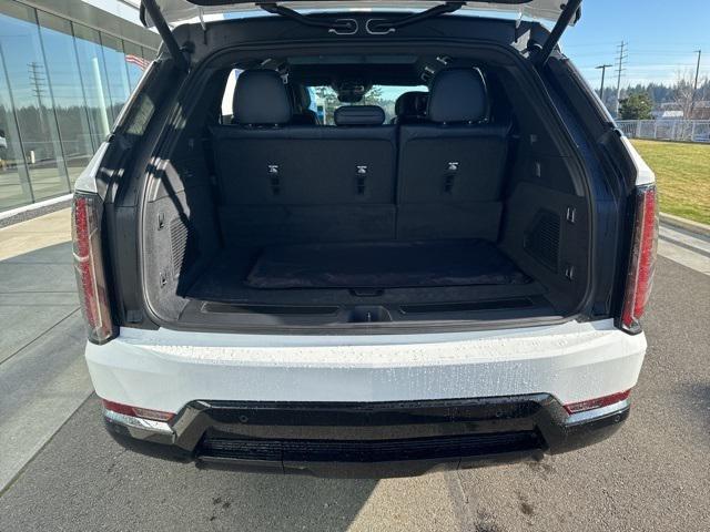 Photo of 2025 Gaz Cadillac Escalade IQ