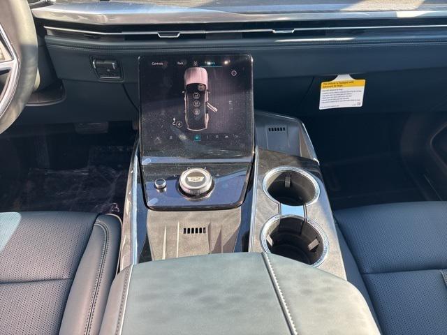 Photo of 2025 Gaz Cadillac Escalade IQ