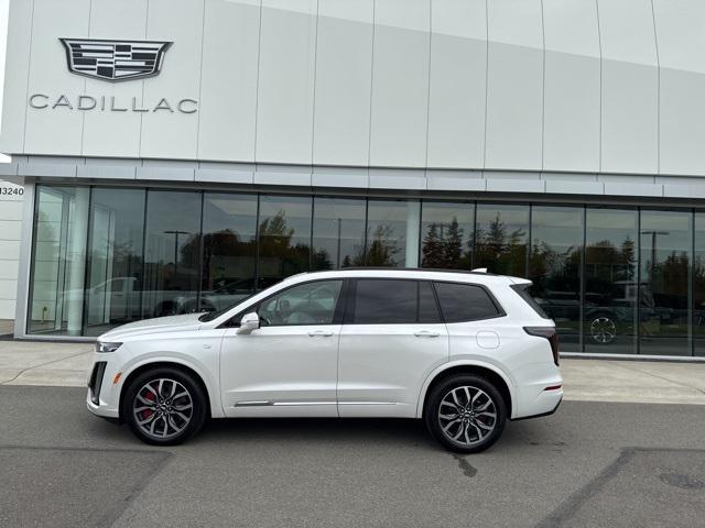 Photo of 2025 Crystal White Tricoat Cadillac XT6