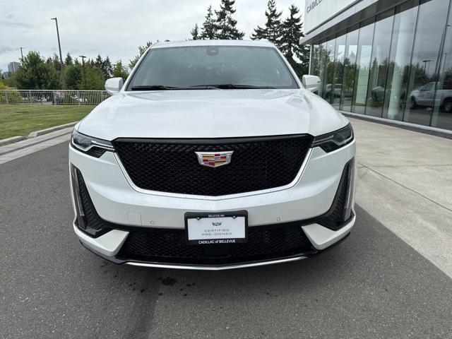 Photo of 2025 Crystal White Tricoat Cadillac XT6