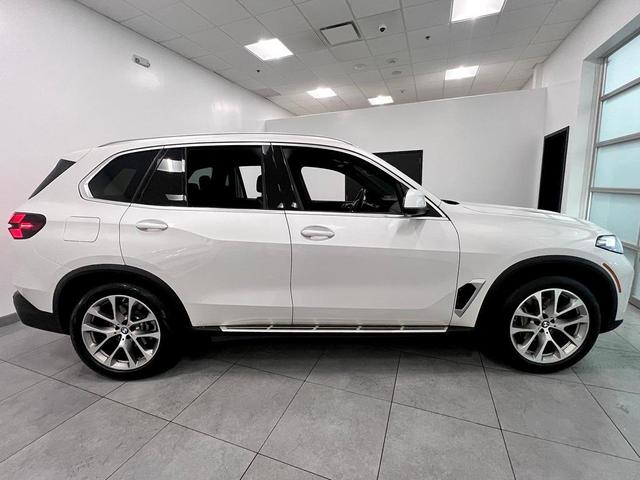 Photo of 2024 White BMW X5