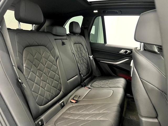 Photo of 2024 White BMW X5