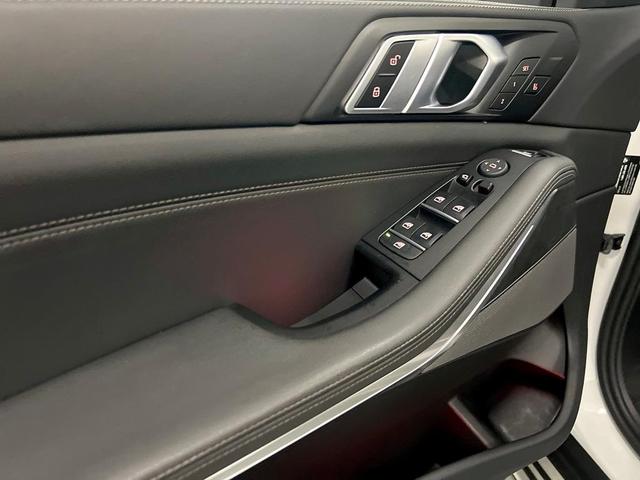 Photo of 2024 White BMW X5